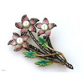 Gold Brooch Flowers