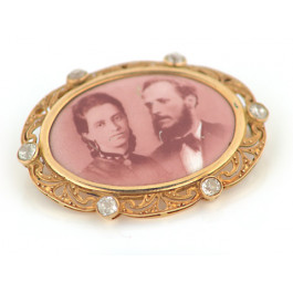 Diamond Gold Photo Brooch