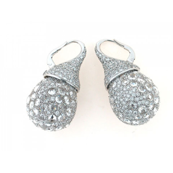 Diamond Earrings set in 18K White Gold