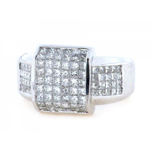 Diamond Coctail Ring set in White Gold