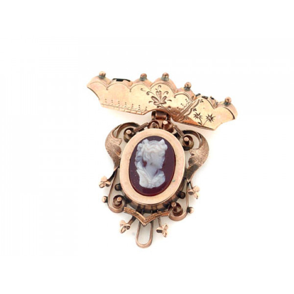 Victorian Gold Brooch with a Cameo