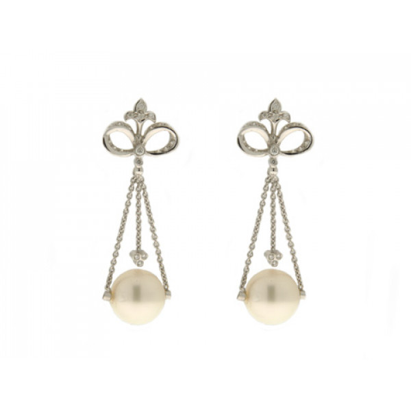 Tahitian Pearl and Diamond Earrings set in 18K White Gold