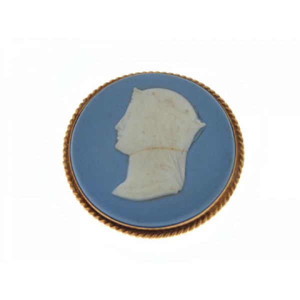 Gold Pendant - Brooch with a Cameo