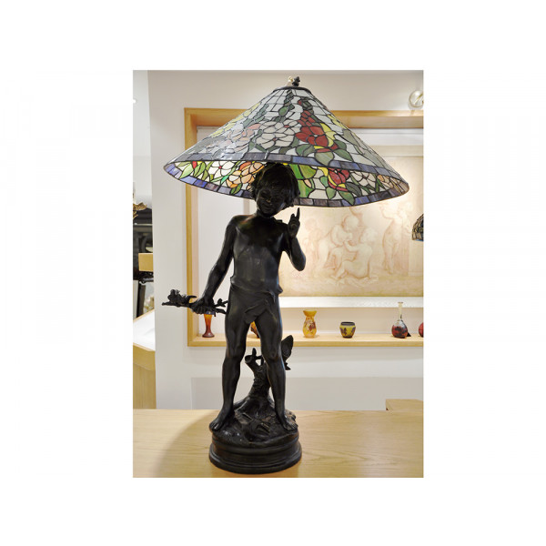 Επιτραπέζιο μπρούτζινο άγαλμα με αμπαζούρ Tiffany 