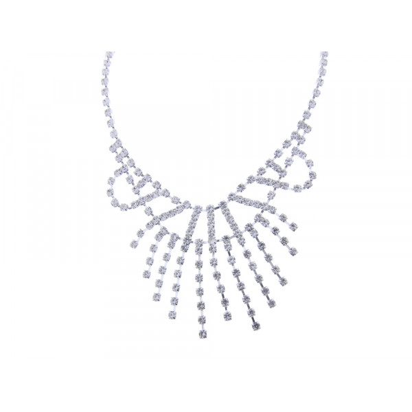 Jewellery set consisting of a necklace, a bracelet, a solitaire ring, and earrings adorned with white sapphires