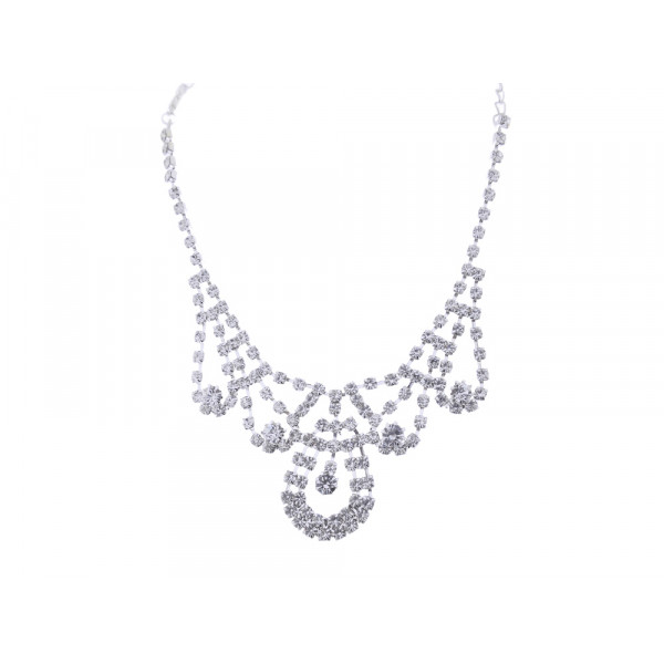 White sapphire jewellery set consisting of a necklace, ring, bracelet and earrings