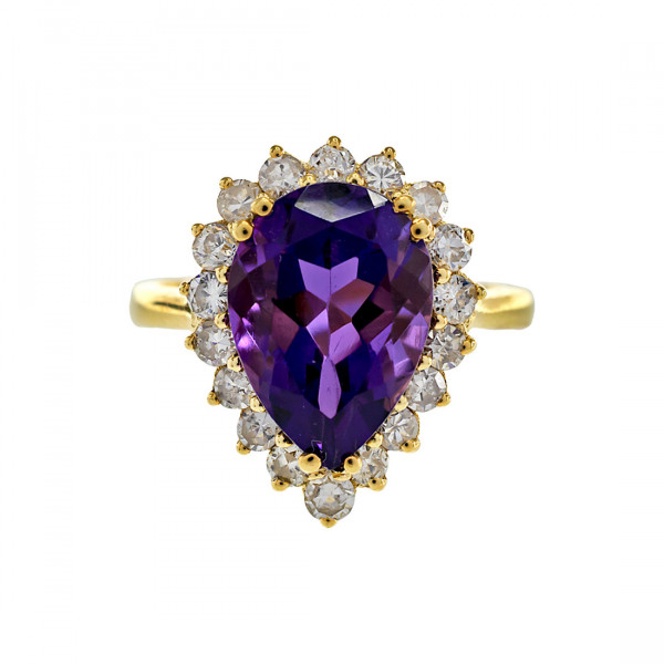 18K Gold Ring adorned with an Amethyst and a Diamond Halo