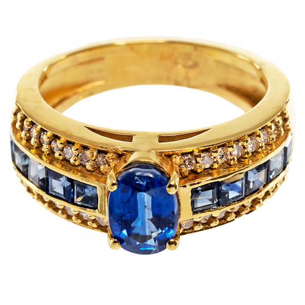 Ceylon Sapphire and Diamond Ring in 18K Gold