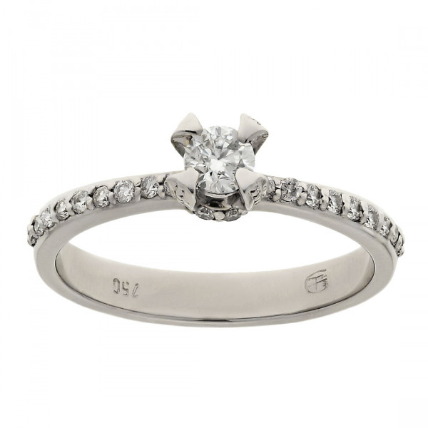 Diamond Engagement Ring in White Gold