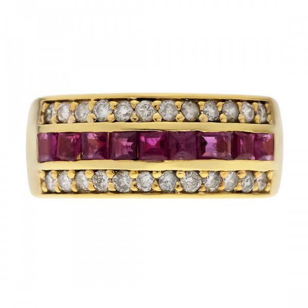 Gold Ring adorned with Rubies and Diamonds