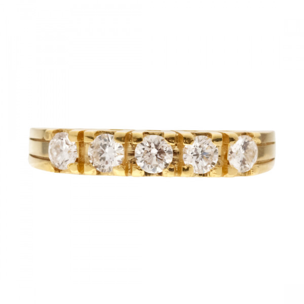 18K Gold Ring adorned with five Diamonds